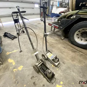 (2) 22-Ton Capacity Air / Hydraulic Under-Axle Jacks
 UNRESERVED