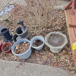 Misc.Flower Pots & Benches