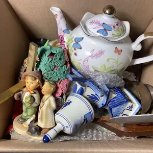 Tea Pot, Gobel Hummels & Misc Decor