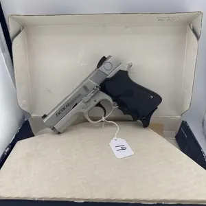 Smith & Wesson Tactical 4053TSW 40 cal 
Box and