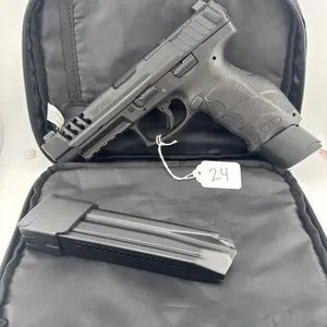 HK VP9L 9MM
Two 20 round extended grip clips and