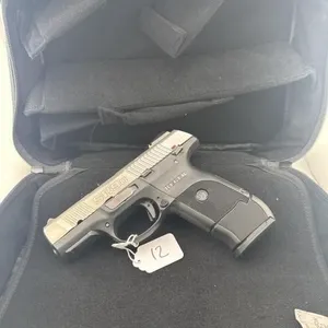 Ruger SR9C 9MM
Case and 17 round clip included