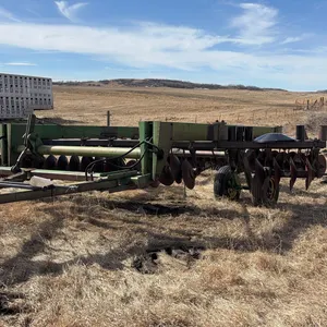 John Deere 370 Offset Disc
