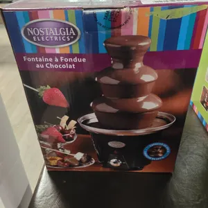 Nostalgia Electrics Chocolate Fondue Fountain, Model CFF965