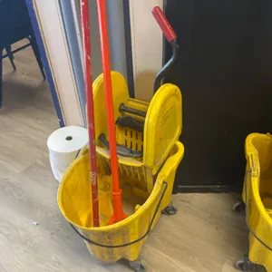 Rubbermaid Commercial WaveBrake Mopping System with Accessories