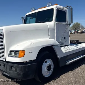 1999 Freightliner FLD semi truck