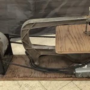 Vintage Delta/Rockwell Scroll Saw. Turns On.