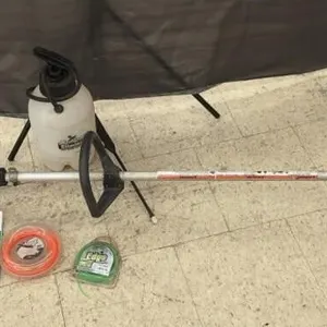 Honda Gas Trimmer with Manual, Cord and