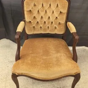 Antique Arm Chair. 24"x20"x35"