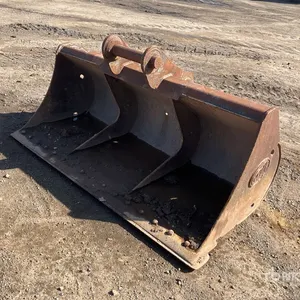 Mitsubishi 5000 lb Cushion Tire Forklift