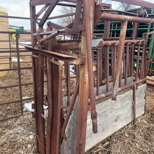 Pearson Squeeze Chute