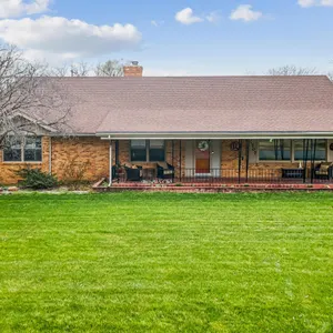 Augusta Icon on 2.75 Acres – Home, Shop & More 