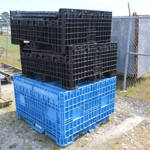 3 PLASTIC CONTAINERS