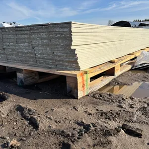 Approx. 150- Pieces of Rise Composite Lap Siding