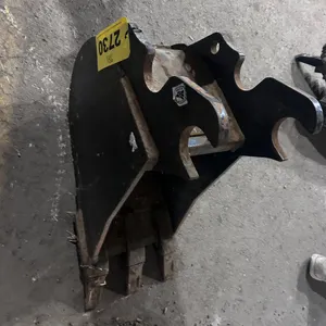 12" Trenching Bucket - Kubota KX040-4 - Quick Coupler Pickup - 3 Tooth