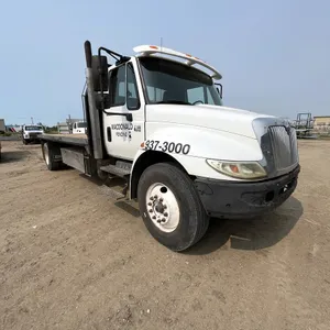 2005 International 4300 S/A Flatbed Truck
 UNRESERVED