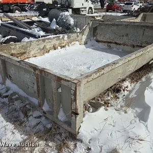 Roll-off washout box