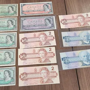 Bank of Canada (13) Various " * " and " X " Replacement Banknotes
 UNRESERVED