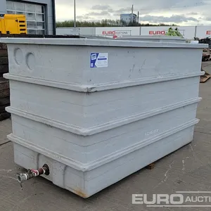 2500 Litre Static Plastic Water Tank 