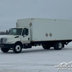 2003 INTERNATIONAL 4300 SBA S/A DRY VAN TRUCK