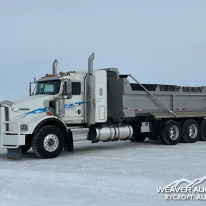 2008 KENWORTH T800 TRI/A SLEEPER DUMP TRUCK