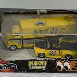 NIB Hot Wheels "Moon Equipped" Car Toy Set