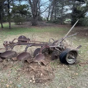 Case 3 bottom plow