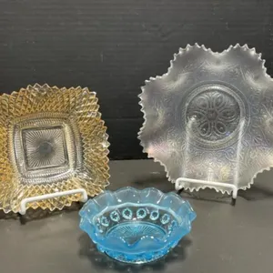 Vintage Fenton White Carnival Glass Dish,