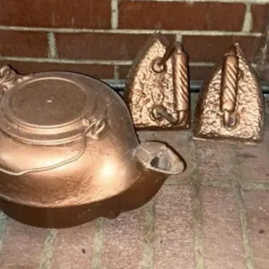 X2 hand irons, kettle and fireplace, tender set
