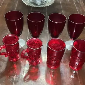 8pc Red glassware lot