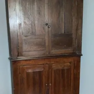 Wood China hutch