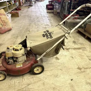 30� Snapper Mower, 3 HP Briggs, Turns Over