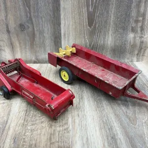 MF Manure Spreader ERTL, Mc Cormick Deering Manure