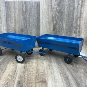 2 Metal ERTL Grain Wagons 1:16 Scale