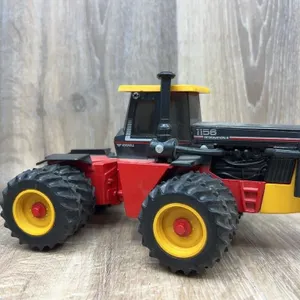 Versatile 1156 4WD Tractor 1:32 Scale