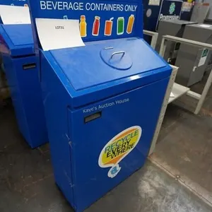 Beverage container recycling bin
