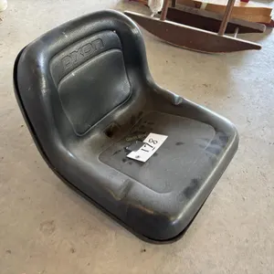 Dixon Seat