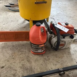 Stihl 041AV Chainsaw & Lube