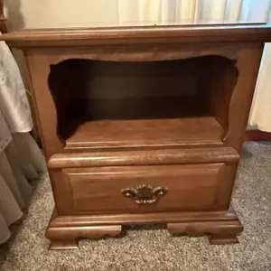 Plymouth Rock night stand