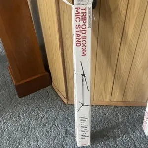 Tripod boom mic stand