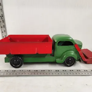 Lincoln Dump Truck, bucket on front