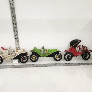 Vintage metal car wall d�cor (3)