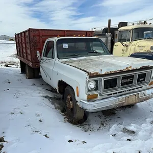 GMC 350 SINGLE AXLE GRAIN TRUCK - NO KEYS - NON RUNNING/PARTS UNIT