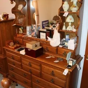 Dresser & Mirror