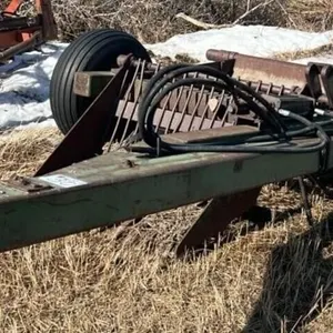Crown Fork Type Rock Picker. #LOC: OK Tire