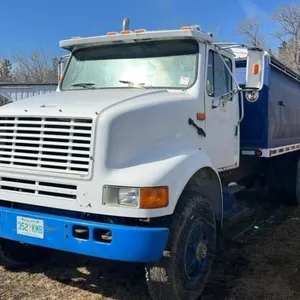1990 IHC 7100 4x2 Diesel Grain Truck, 10 Spd.