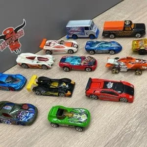 15 Hot Wheels Cars.