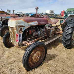 TRACTOR : Ford 2N
