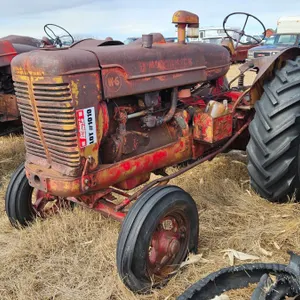 TRACTOR: 1946 McCormick Deering W-6
