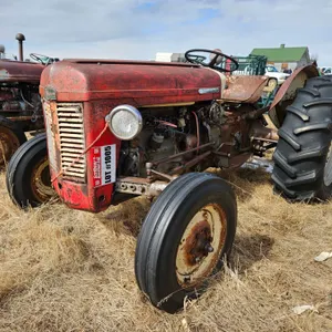 TRACTOR : 1957 Ferguson T0-35